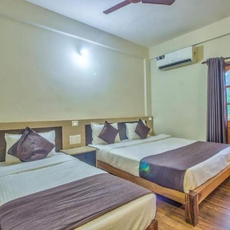 Baga Beach Paradise Hotell Exteriör bild