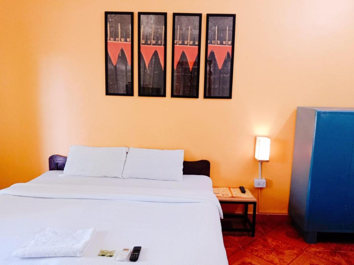 Baga Beach Paradise Hotell Exteriör bild