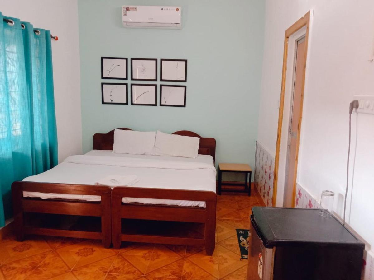 Baga Beach Paradise Hotell Exteriör bild
