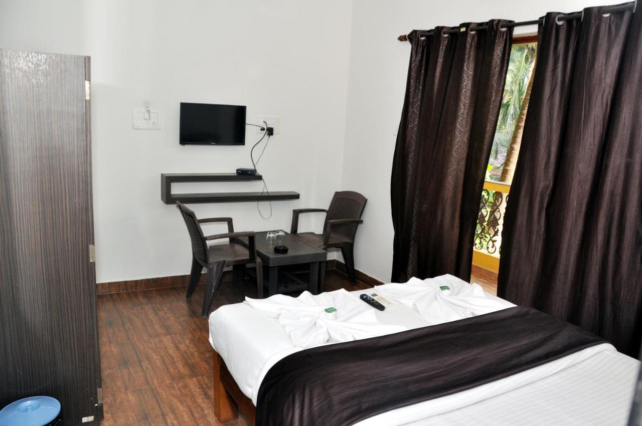 Baga Beach Paradise Hotell Exteriör bild